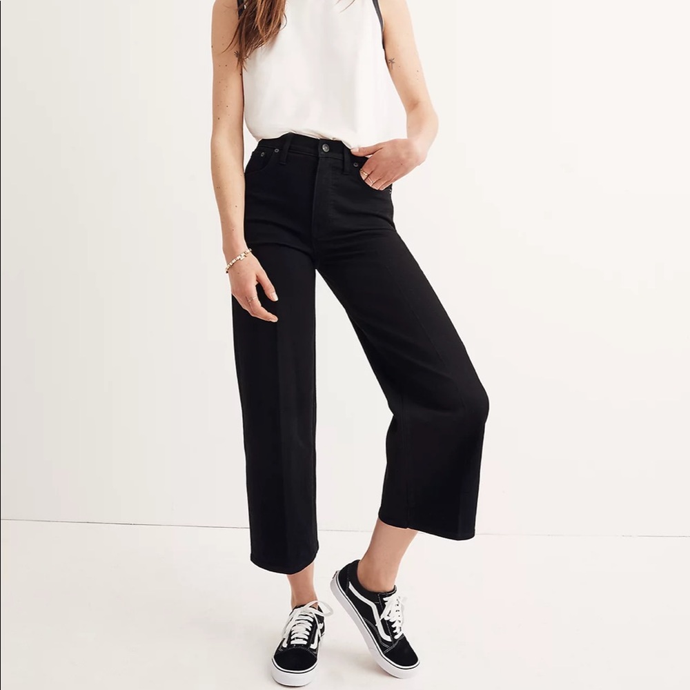 Madewell wide legged black jeans size 26🤍🤍🤍